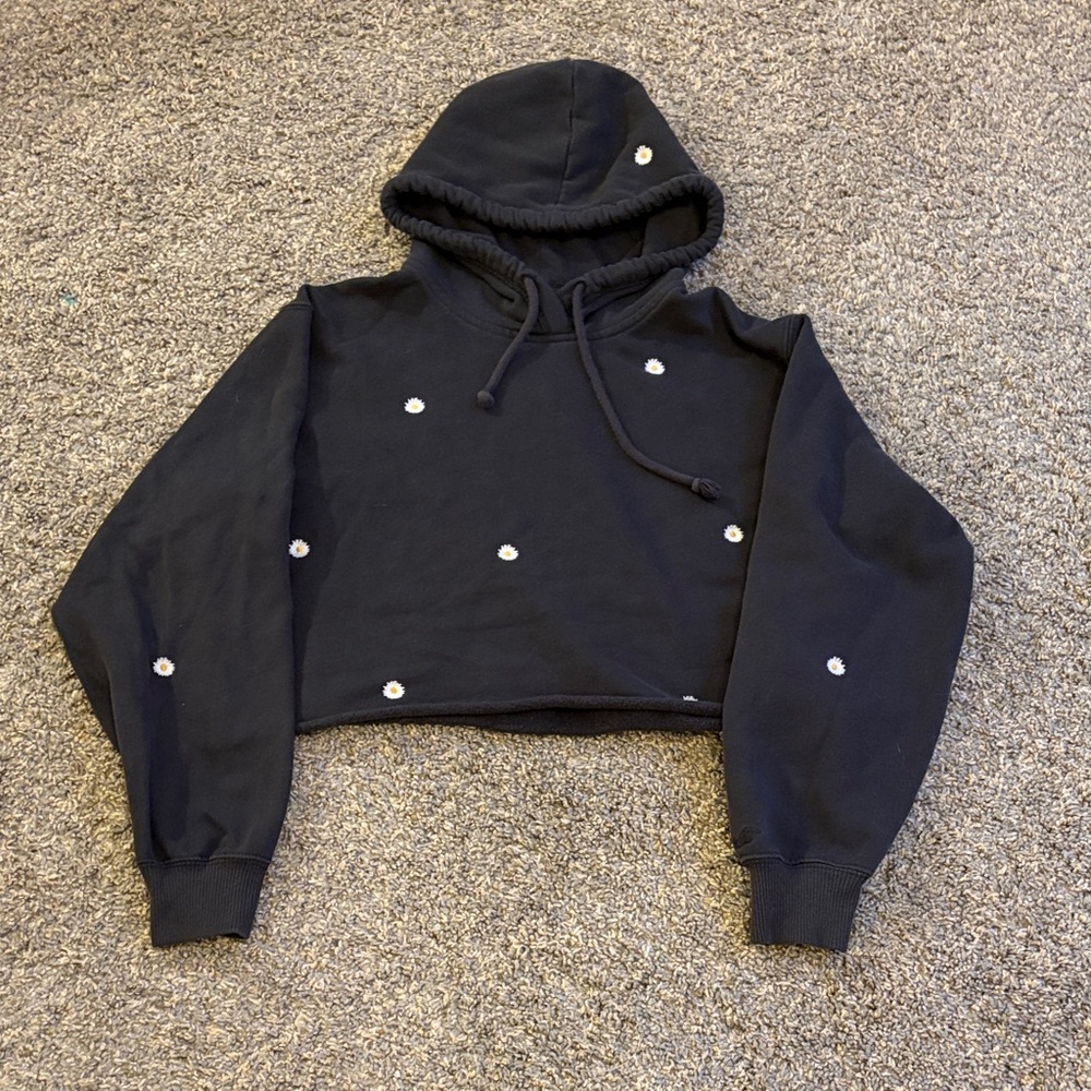 Hollister Black Cropped Sweater with Daisies